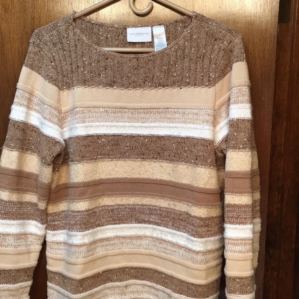 Super soft Liz Claiborne sweater. Size M